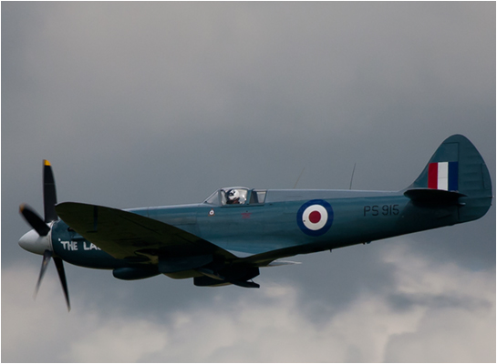 Supermarine Spitfire Mk XIX PS915